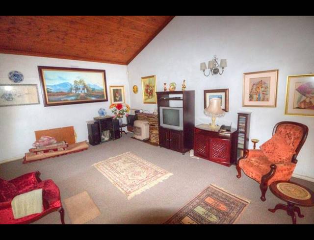 5 BEDROOM HOUSE FOR SALE IN WITFIELD